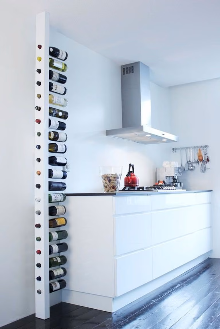 Piękny stojak na wino