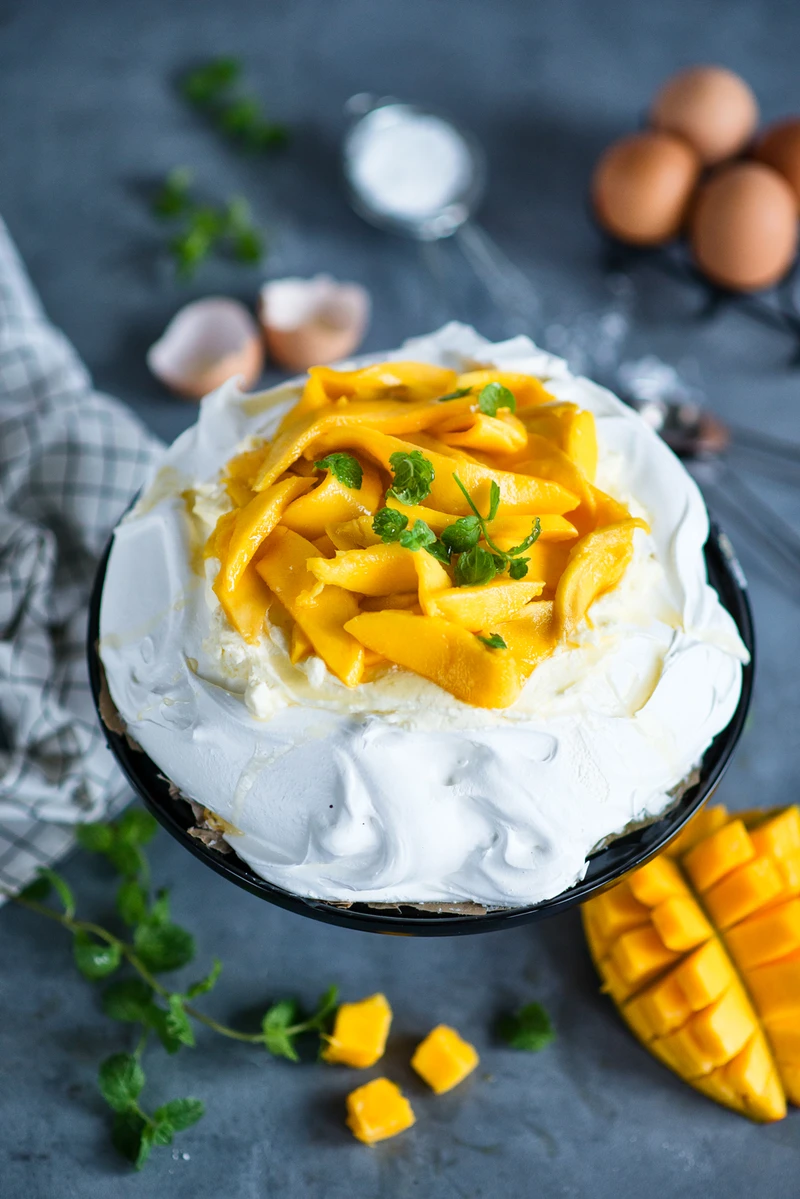 Pavlova z mango