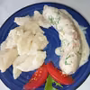 Kiełbasa biała parzona w sosie śmietanowo - chrzanowym