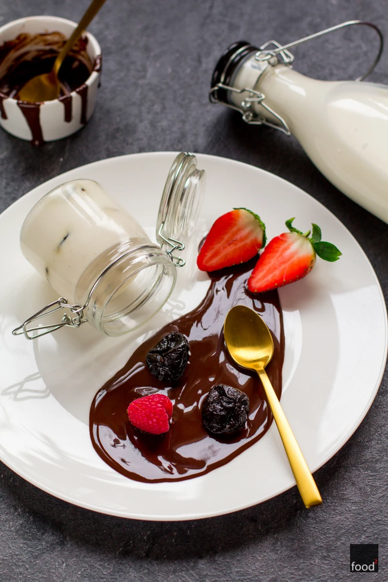 Panna cotta z suszoną śliwką