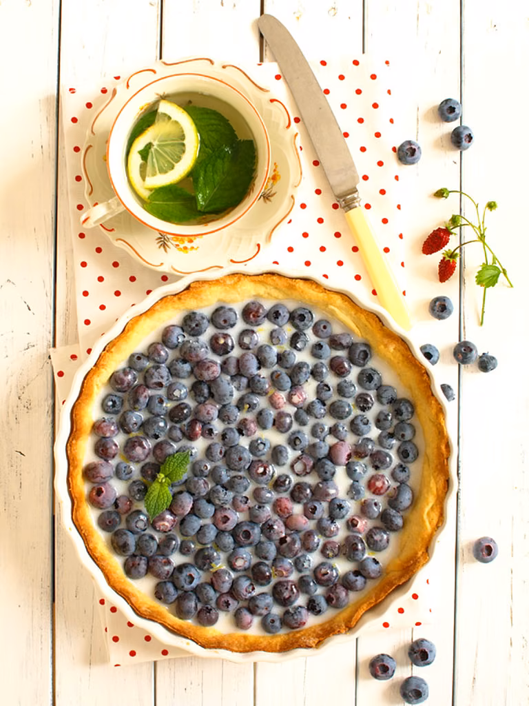 Tarta z borówkami i galaretką jogurtową