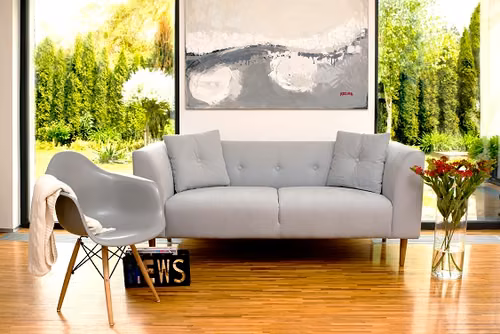 Jaka sofa do salonu z ogrzewaniem podłogowym?