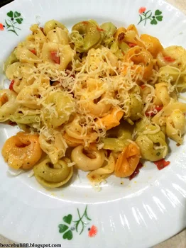 Tortellini z chorizo i suszonymi pomidorami