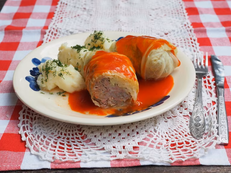 Gołąbki z kapusty włoskiej. Przepis krok po kroku