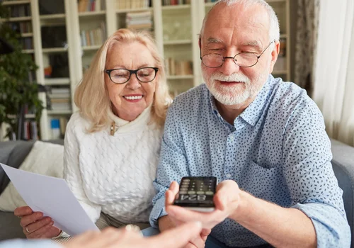 Waloryzacja 2026 zaskoczy emerytów? Rząd szykuje niespodziankę dla milionów seniorów!