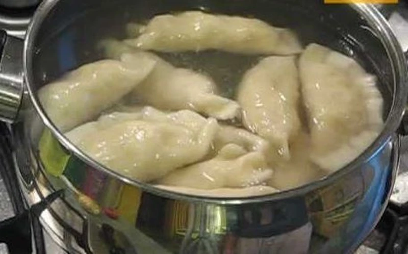 Sposób na nie sklejające się pierogi!