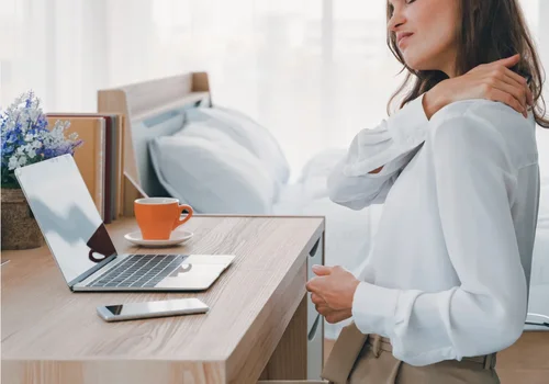 Praca przed laptopem, bez dodatkowego wyposażenia? Pracodawca może zapłacić 30 tys. kary!