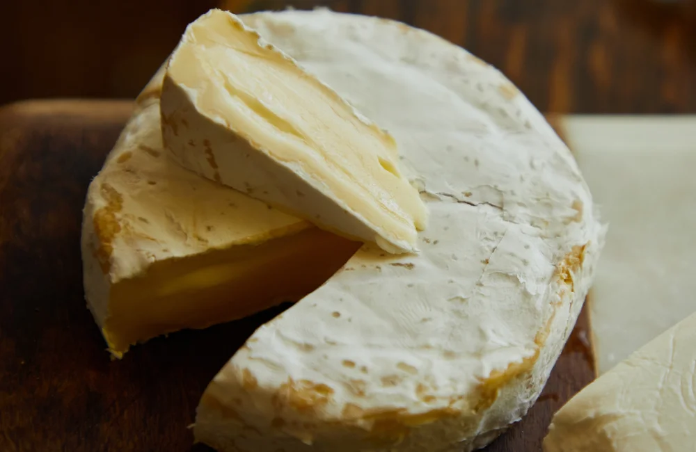 Dzień Sera Camembert: Świętowanie Francuskiego Dziedzictwa Kulinar