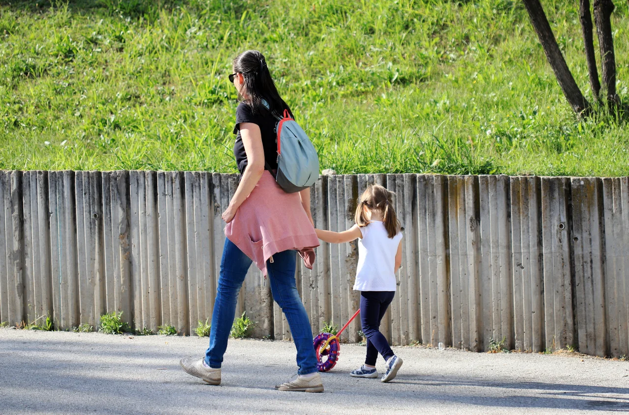 Uwaga rodzice! ZUS prowadzi nowe cyfrowe kontrole świadczeń 800 plus