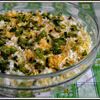 Warstwowa sałatka z wędzoną rybą