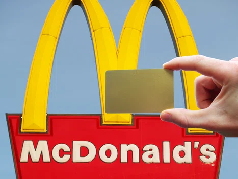 Złota McKarta z McDonald's! Sprawdź, jakie daje przywileje!
