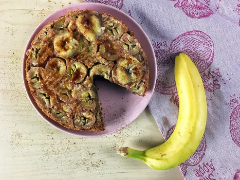Odwrócone ciasto z bananami