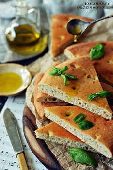 Chrupiąca focaccia z grilla – idealna przystawka! - Kolorowy Przepisownik