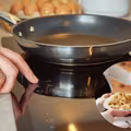 Jak odgrzewać pierogi, krokiety i kapustę, żeby smakowały jak świeże? Sekrety odgrzewania bez straty smaku!