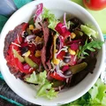 Mroczne tacos z fioletowej marchwi z warzywami i Pudliszkową salsą
