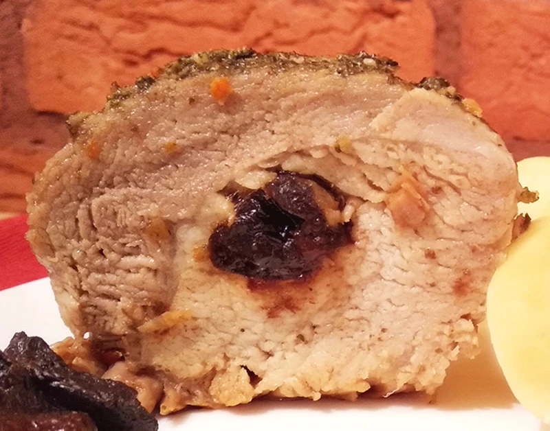 Pieczony schab ze śliwką