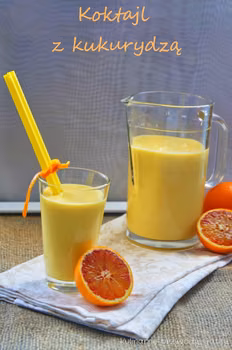 Koktajl: jogurt naturalny, kukurydza i czerwone pomarańcze