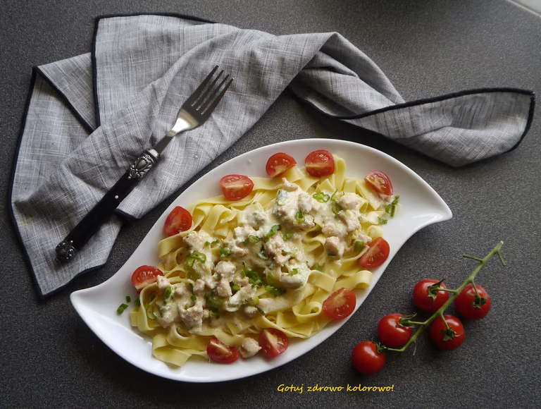 Pappardelle z kurczakiem w sosie śmietankowym