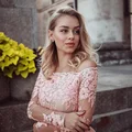 Tiulowa sukienka na studniówkę