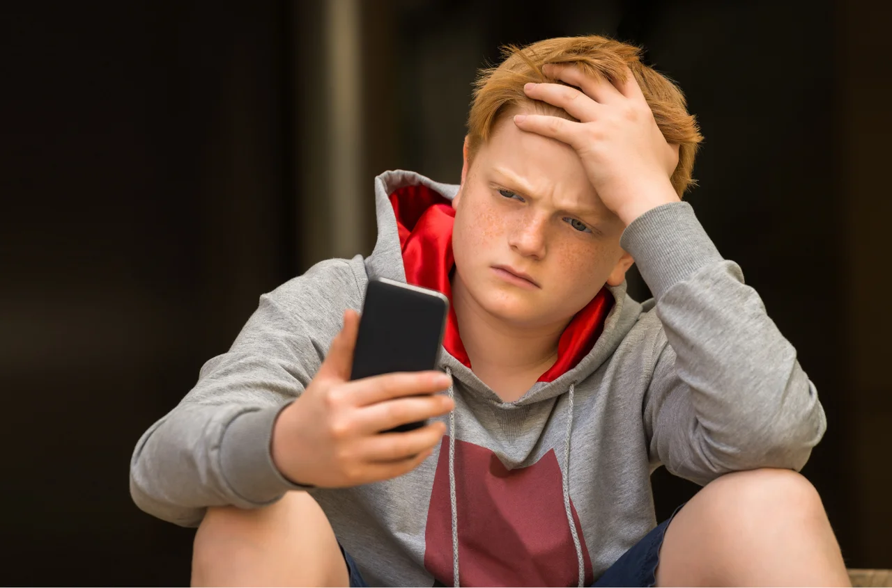Międzynarodowy Dzień Telefonów Zaufania dla Dzieci: Dlaczego jest tak ważny?