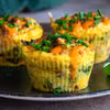 Muffiny jajeczne z szynką i brokułem