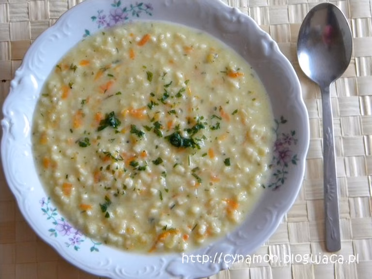 Zupa zacierkowa