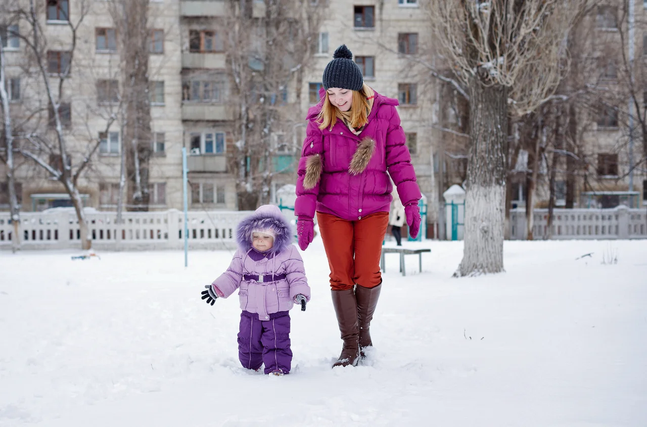 Rodzice mogą skorzystać z 7 dodatków do zasiłku rodzinnego 2026! To od 70 do 1000 zł miesięcznie