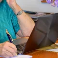 Kobieta straciła 90 tys. zł bo myślała, że rozmawia z Michałem Szpakiem! "Mówił, że mnie kocha"