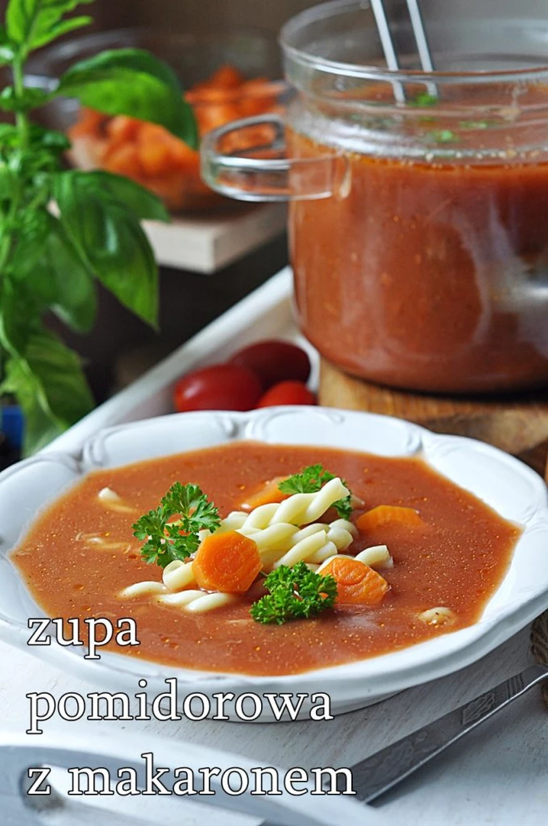 Zupa pomidorowa z makaronem