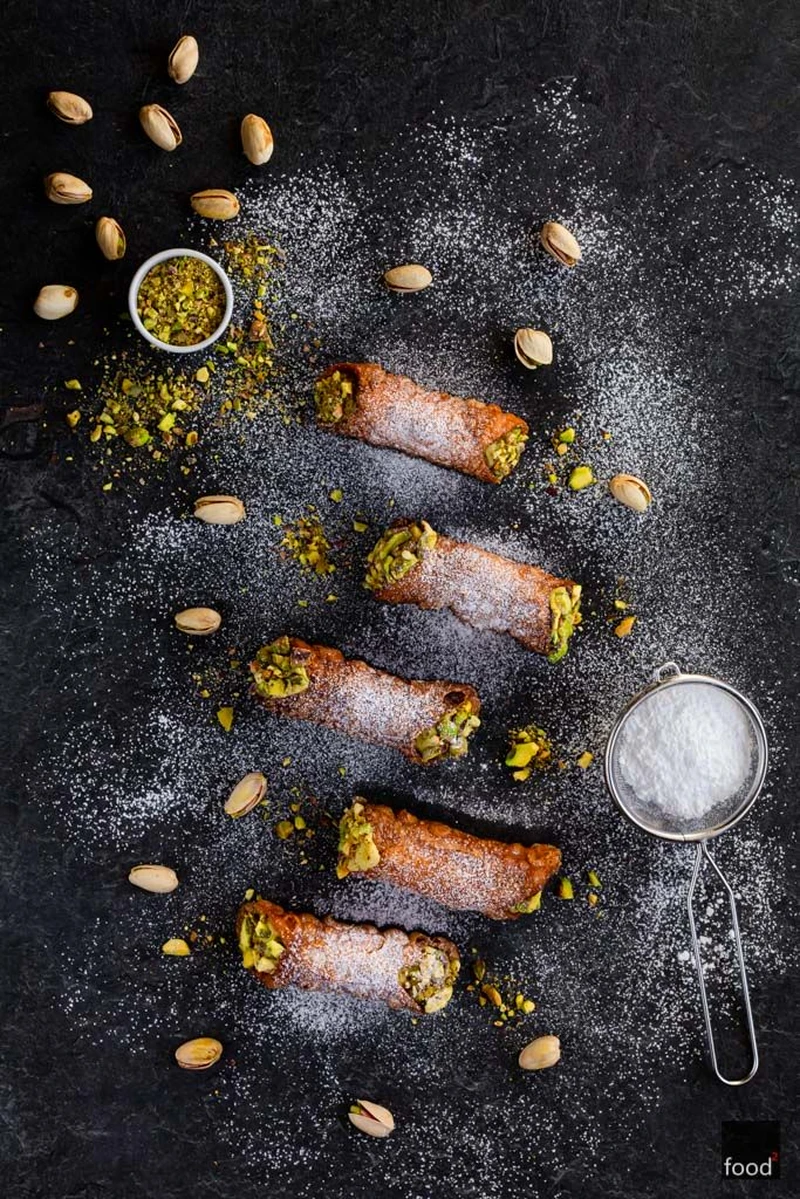 Sycylijskie cannoli z pistacjami - food²
