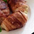 Roladki drobiowe w boczku z szynką parmeńską i mozzarellą