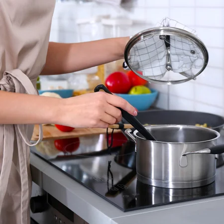 Dlaczego jedzenie z drugiego dnia smakuje lepiej? Jest konkretny powód!