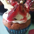Jogurtowe Muffiny z karmelizowanymi śliwkami