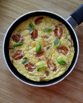 Frittata z szynką i serem