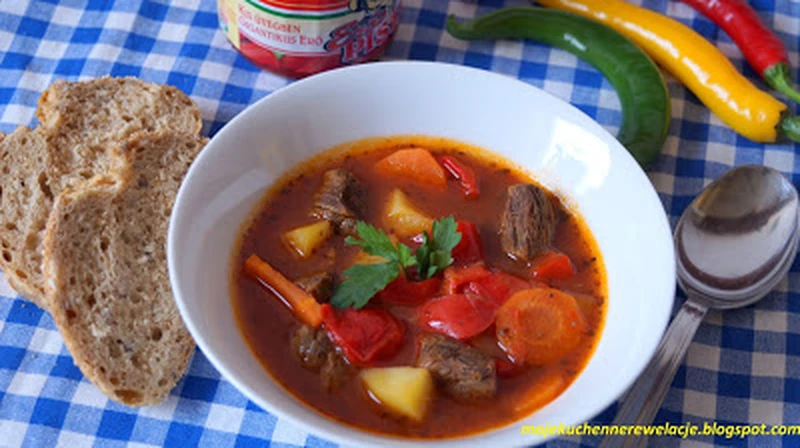 Węgierska zupa gulaszowa