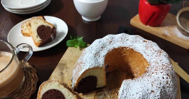 Babka na białkach z majonezem.