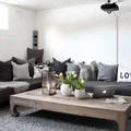 Drewniana rustykalna ława do salonu