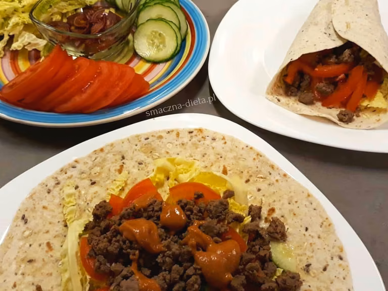 Kebab wołowy w tortilli