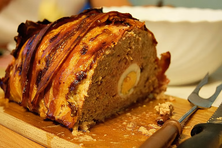 Pyszna pieczeń z mięsa mielonego