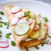 Omlet ziołowy z ogórkiem i rzodkiewką BEZ MĄKI