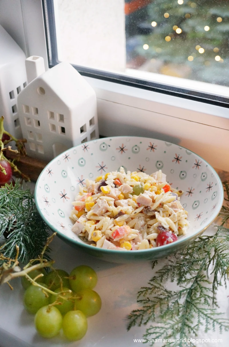 Sałatka z makaronem orzo