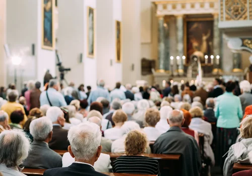 Czy na L4 można iść na komunię? ZUS patrzy na takie sytuacje