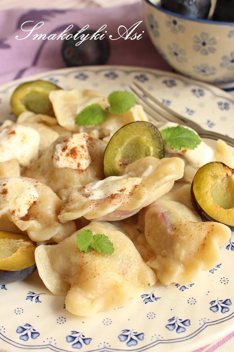 Pierogi ze śliwkami