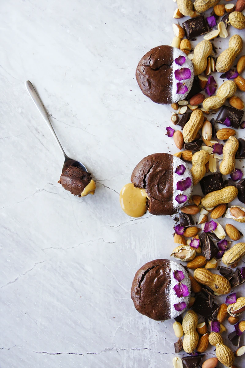 Lava brownie z masłem orzechowym (4 składniki)