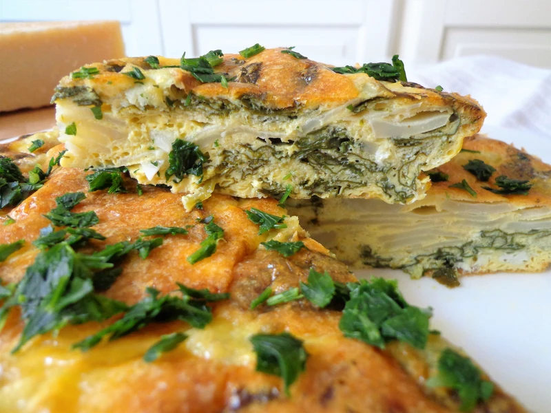 Pieczona frittata z topinamburem i szpinakiem