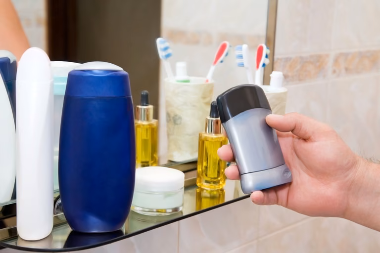 Do czego możesz wykorzystać zwykły antyperspirant w sztyfcie?