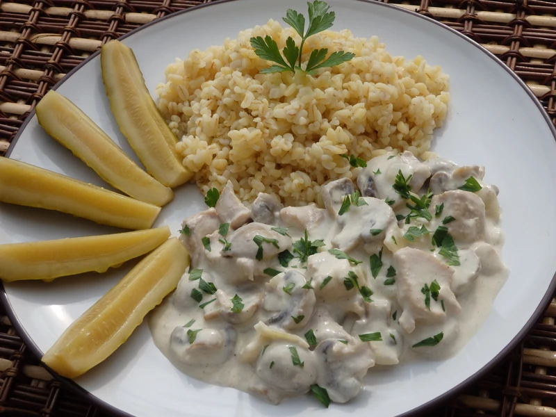 Kurczak z mascarpone i pieczarkami