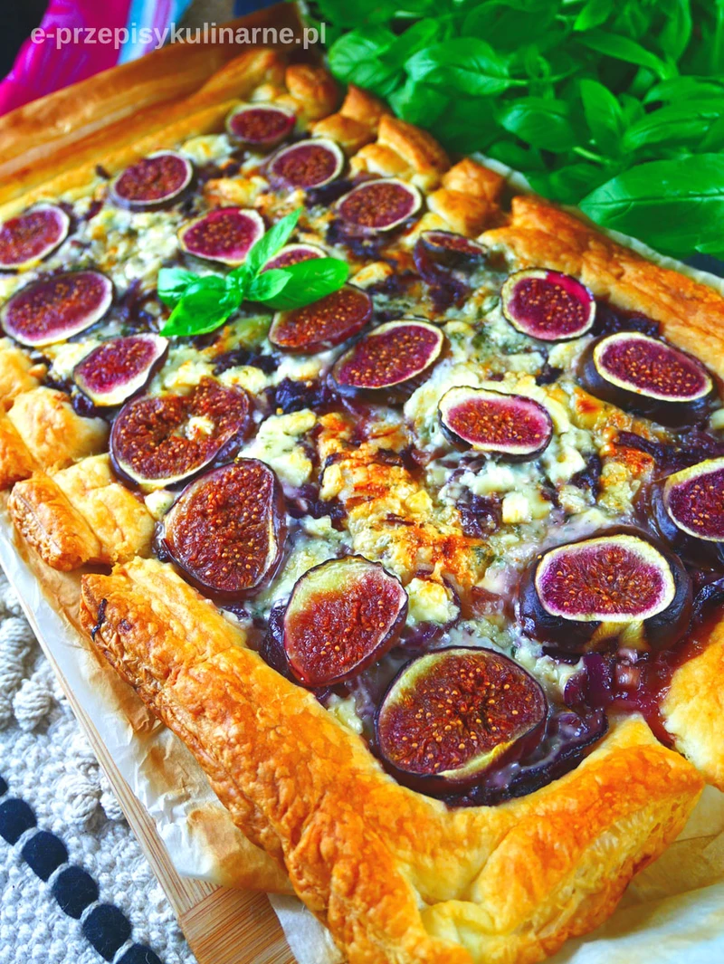 Tarta z ciasta francuskiego z figami - przepyszna i szybka