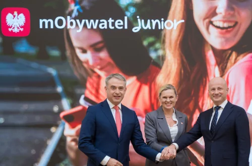 Cyfrowa legitymacja szkolna od teraz w mObywatelu Junior. 5 mln uczniów z dostępem do nowej funkcji!