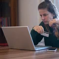 Boisz się lecieć na wakacje z powodu pożarów? Czy można zrezygnować z wyjazdu bez kosztów?